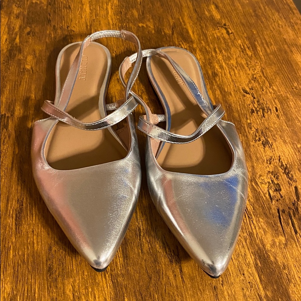 Old Navy Silver Flats